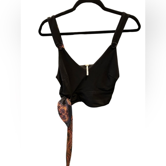 BUNDLE BOX - various women’s XS tops - Picture 9 of 14